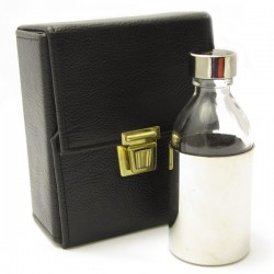 CASE WITH TWO BOTTLES